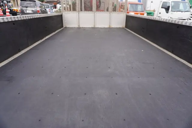 三菱 キャンター TPG-FEA50(2WD)の写真18