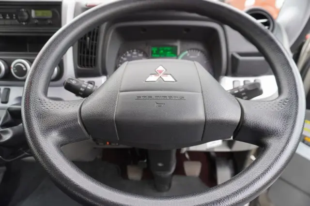 三菱 キャンター TPG-FEA50(2WD)の写真33