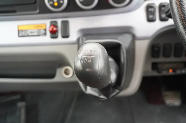 三菱 キャンター TPG-FEA50(2WD)の写真34