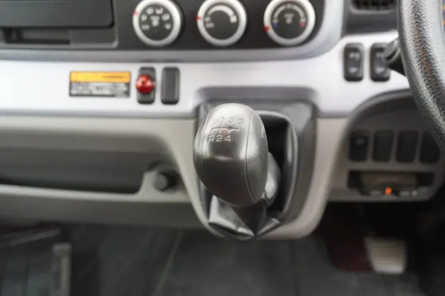 三菱 キャンター TPG-FEA50(2WD)の写真34