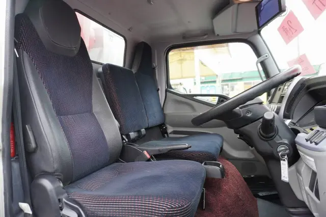 三菱 キャンター TPG-FEA50(2WD)の写真40