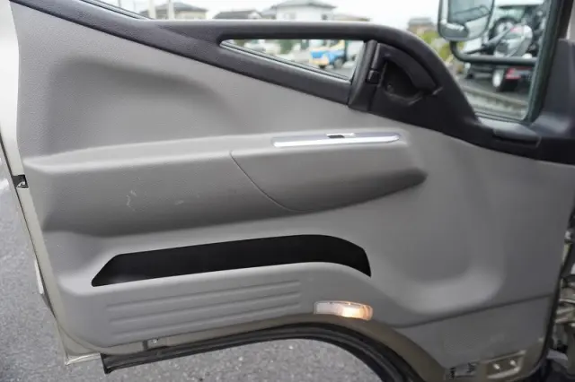 三菱 キャンター TPG-FEA50(2WD)の写真44