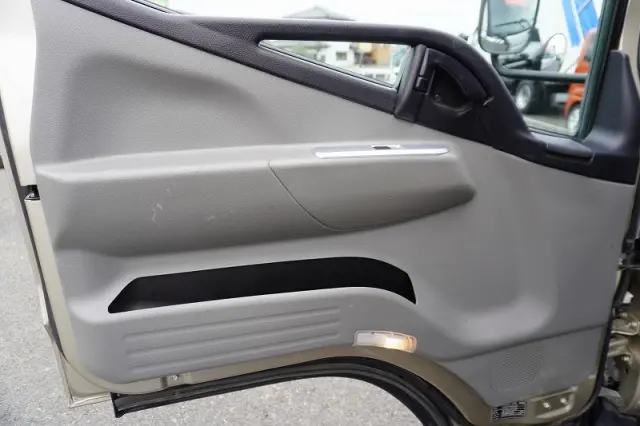 三菱 キャンター TPG-FEA50(2WD)の写真44