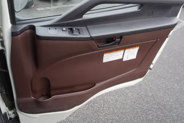 日野 レンジャー 2KG-FD2ABA(2WD)の写真37