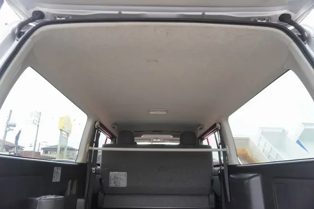 トヨタ ハイエースバン CBF-TRH200V(2WD)の写真17