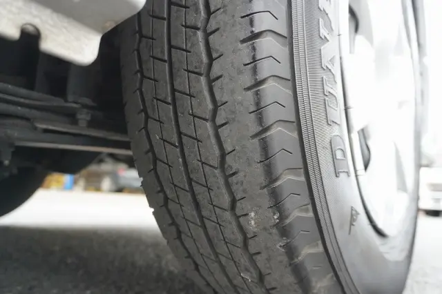 トヨタ ハイエースバン CBF-TRH200K(2WD)の写真11