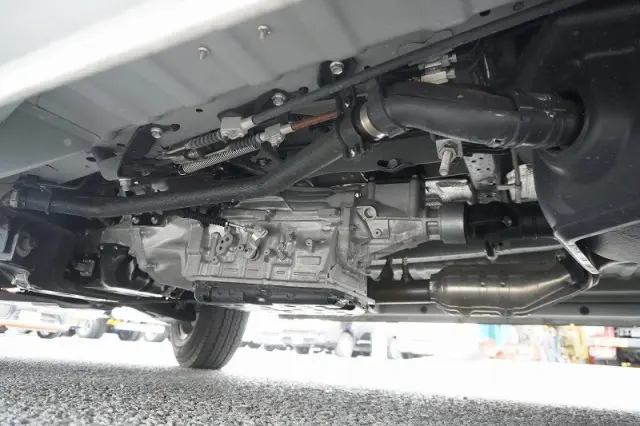 トヨタ ハイエースバン CBF-TRH200K(2WD)の写真13