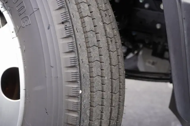 三菱 キャンター 2PG-FEB80(2WD)の写真10