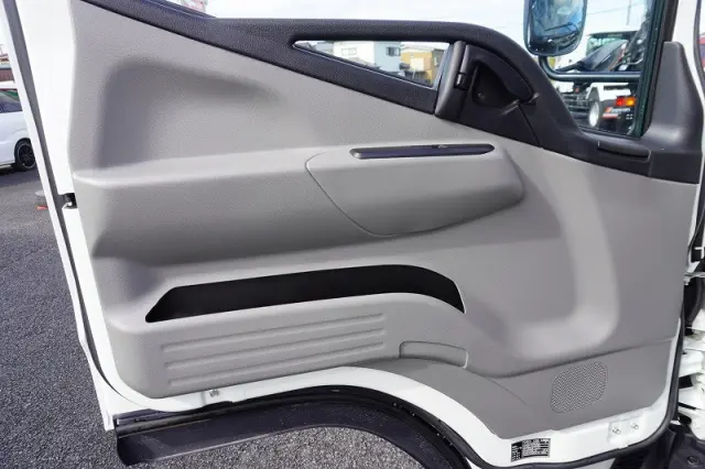 三菱 キャンター 2PG-FEB80(2WD)の写真42