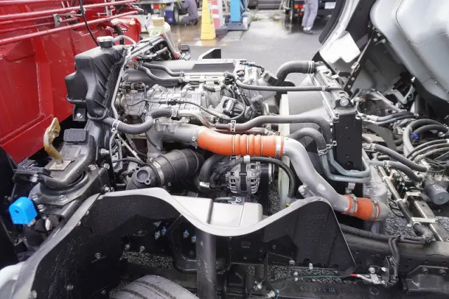 三菱 キャンター 2RG-FEB80(2WD)の写真14