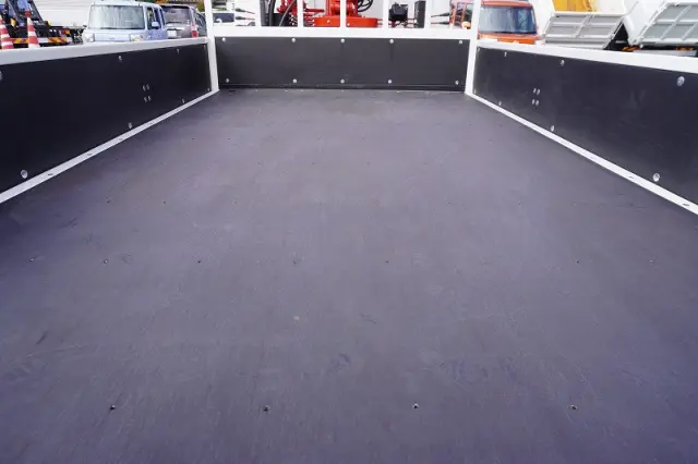 三菱 キャンター 2RG-FEB80(2WD)の写真16