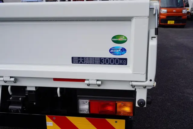 三菱 キャンター 2RG-FEB80(2WD)の写真18