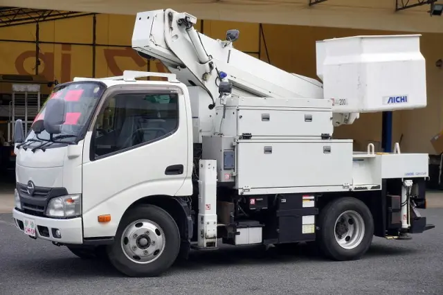 日野 デュトロ TKG-XZU600X(2WD)の写真1