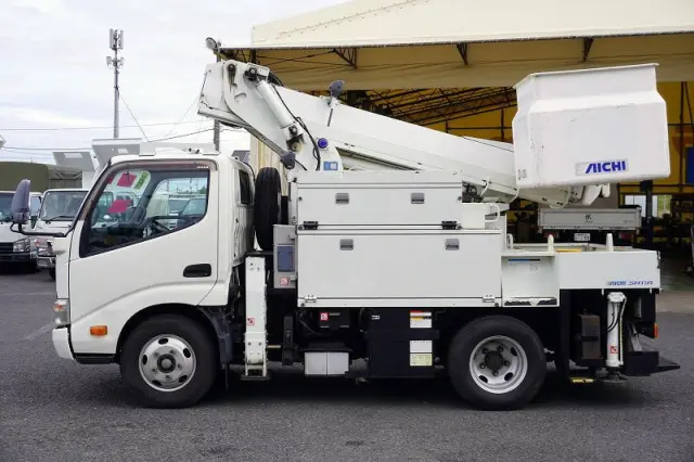 日野 デュトロ TKG-XZU600X(2WD)の写真3