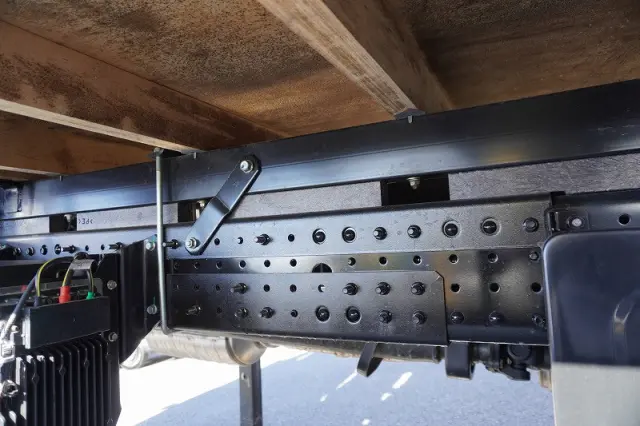 三菱 キャンター 2PG-FEB80(2WD)の写真13