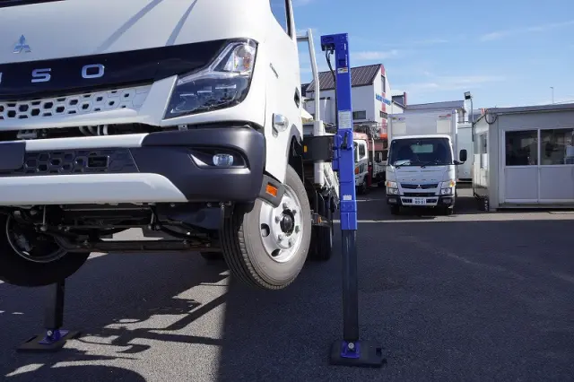 三菱 キャンター 2PG-FEB80(2WD)の写真14