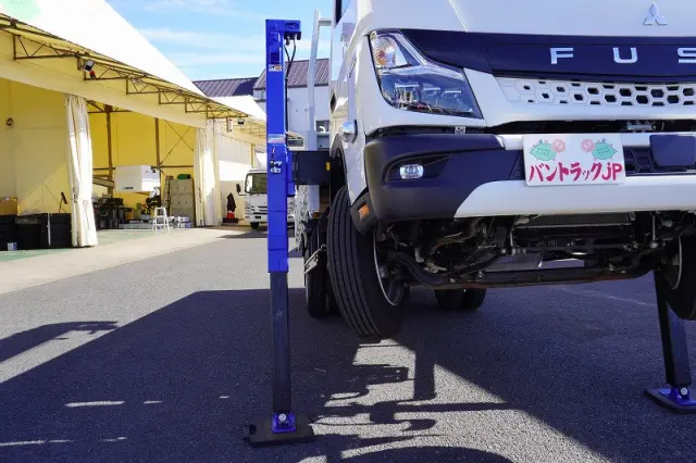 三菱 キャンター 2PG-FEB80(2WD)の写真15