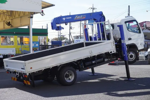 三菱 キャンター 2PG-FEB80(2WD)の写真17