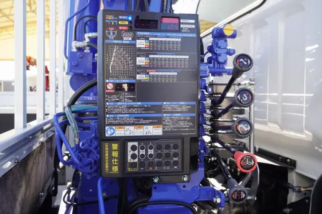 三菱 キャンター 2PG-FEB80(2WD)の写真23