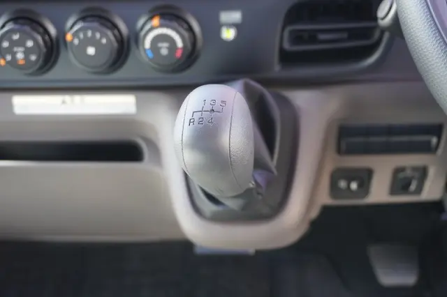 三菱 キャンター 2PG-FEB80(2WD)の写真36