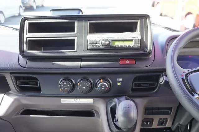 三菱 キャンター 2PG-FEB80(2WD)の写真37