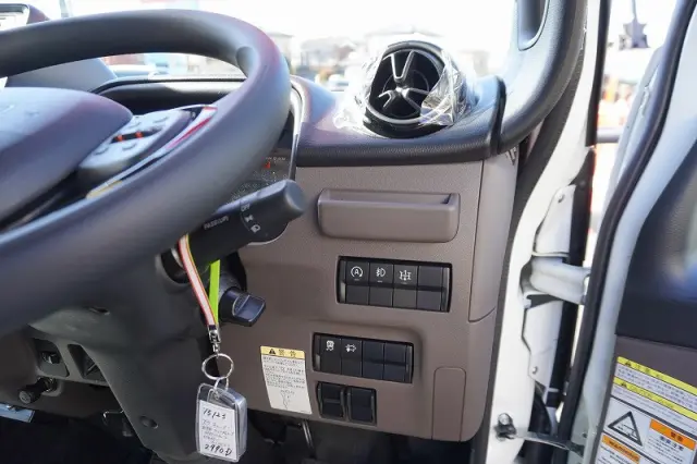 三菱 キャンター 2PG-FEB80(2WD)の写真39