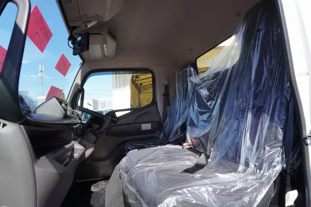 三菱 キャンター 2PG-FEB80(2WD)の写真44