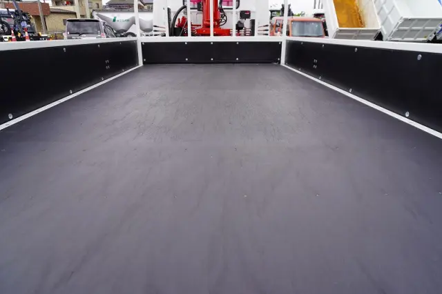 三菱 キャンター 2PG-FEB80(2WD)の写真16