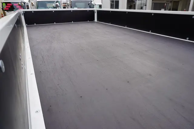 三菱 キャンター 2PG-FEB80(2WD)の写真19