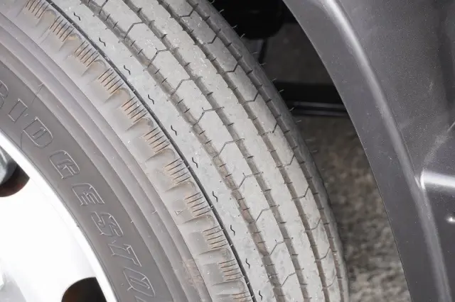 三菱 キャンター 2PG-FEB80(2WD)の写真9