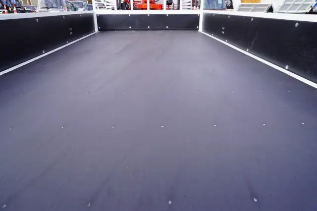 三菱 キャンター 2PG-FEB80(2WD)の写真16