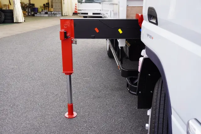 三菱 キャンター 2PG-FEB80(2WD)の写真24