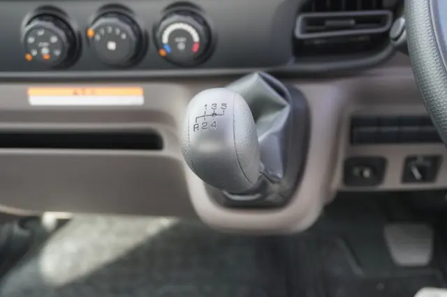 三菱 キャンター 2PG-FEB80(2WD)の写真32