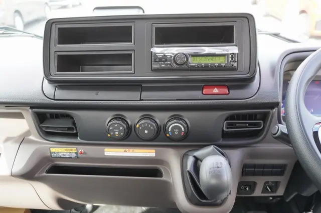 三菱 キャンター 2PG-FEB80(2WD)の写真33