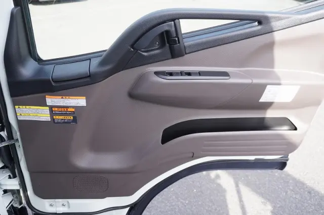 三菱 キャンター 2PG-FEB80(2WD)の写真36