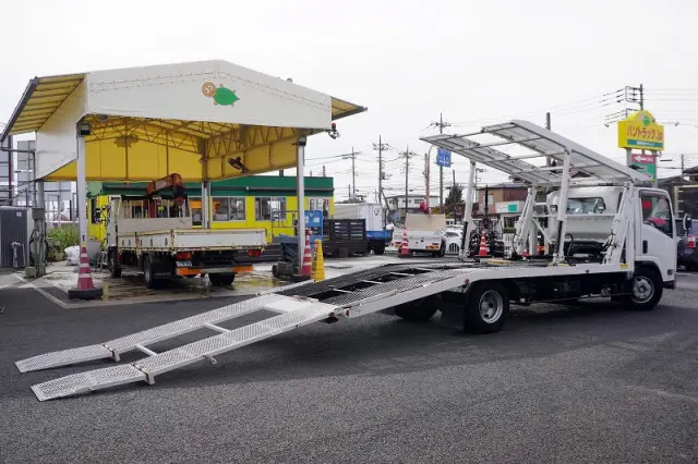 いすゞ エルフ SKG-NPR85YN(2WD)の写真2