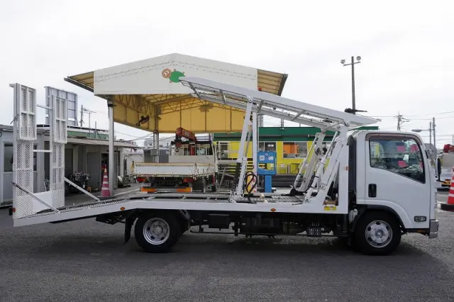 いすゞ エルフ SKG-NPR85YN(2WD)の写真5