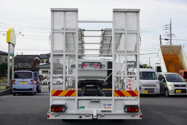 いすゞ エルフ SKG-NPR85YN(2WD)の写真5