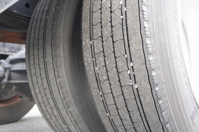 いすゞ エルフ SKG-NPR85YN(2WD)の写真11