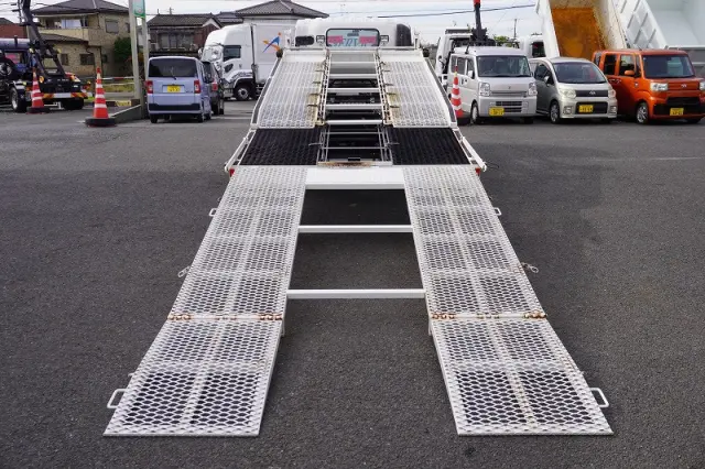 いすゞ エルフ SKG-NPR85YN(2WD)の写真18