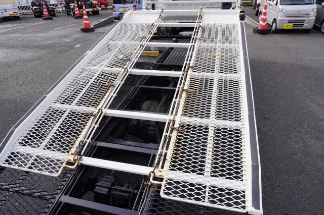 いすゞ エルフ SKG-NPR85YN(2WD)の写真20