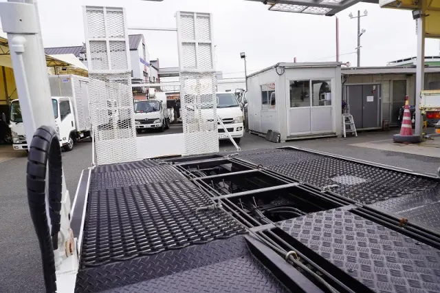 いすゞ エルフ SKG-NPR85YN(2WD)の写真28