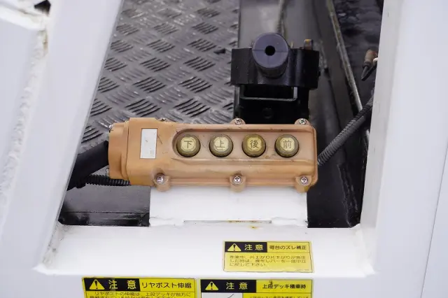 いすゞ エルフ SKG-NPR85YN(2WD)の写真29