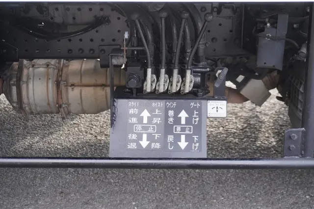 いすゞ エルフ SKG-NPR85YN(2WD)の写真30