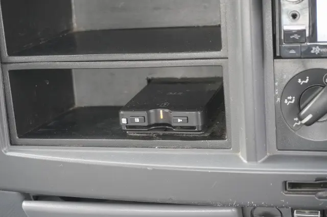 いすゞ エルフ SKG-NPR85YN(2WD)の写真35