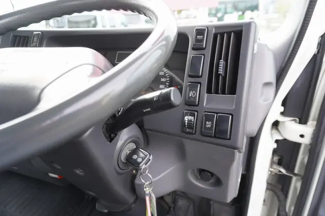 いすゞ エルフ SKG-NPR85YN(2WD)の写真36