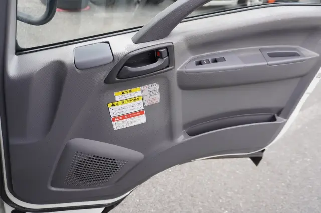 いすゞ エルフ SKG-NPR85YN(2WD)の写真37