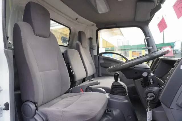 いすゞ エルフ SKG-NPR85YN(2WD)の写真38