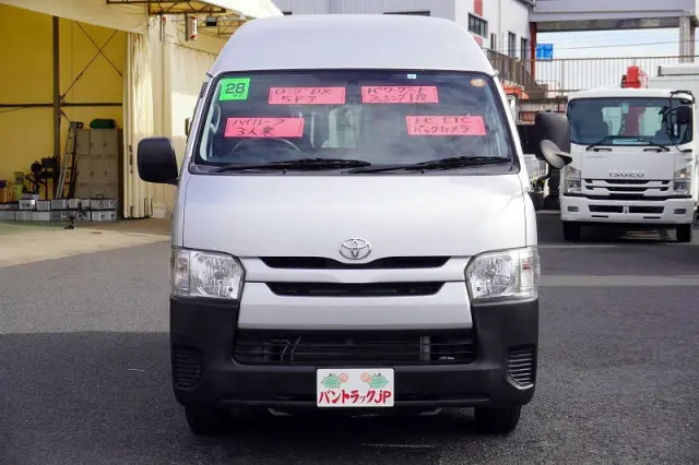 トヨタ ハイエースバン CBF-TRH200K(2WD)の写真2