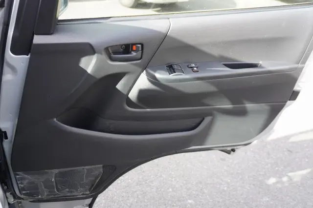 トヨタ ハイエースバン CBF-TRH200K(2WD)の写真37